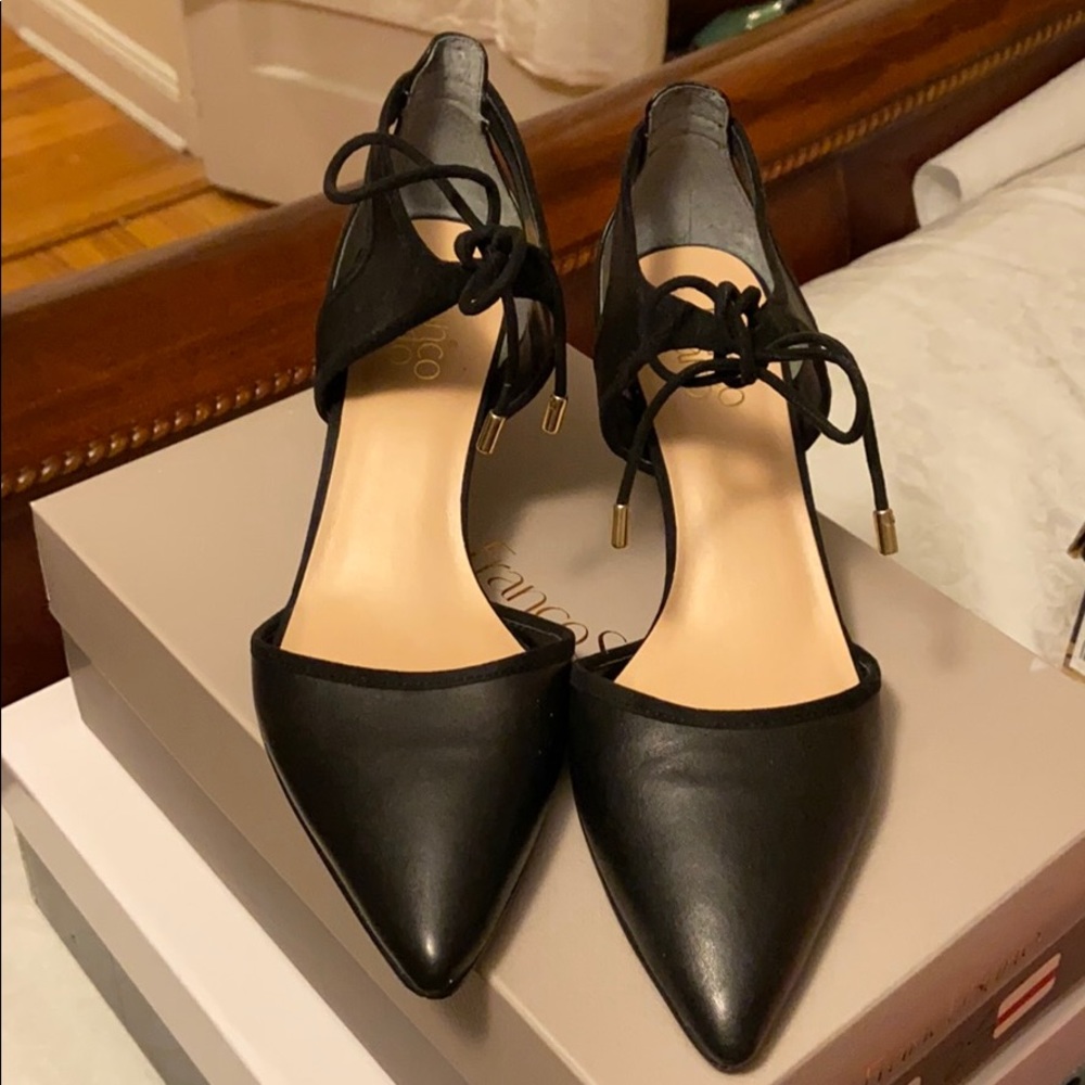 Classy beautiful Franco Sarto low heel shoes.